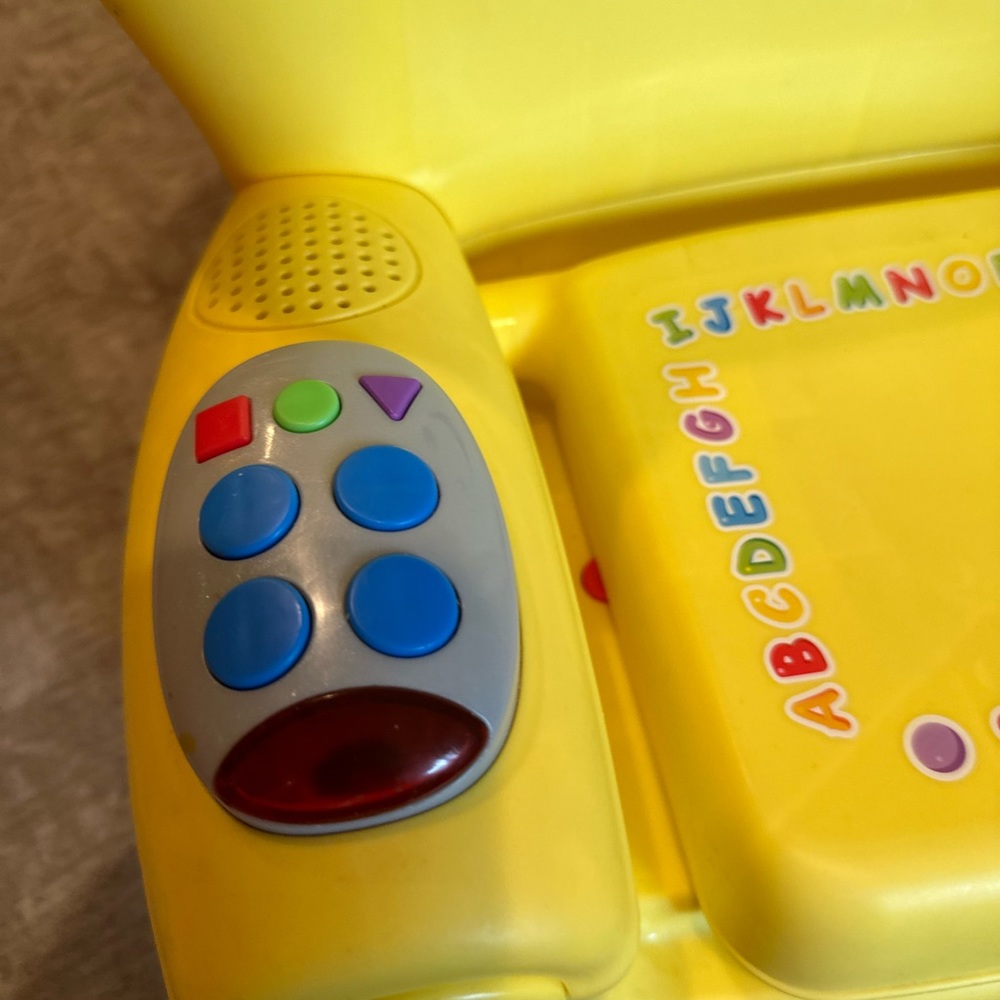 Fisher-Price Laugh & Learn Smart Stages Chair Yellow Smiley Face Baby Ch… - Picture 8 of 10